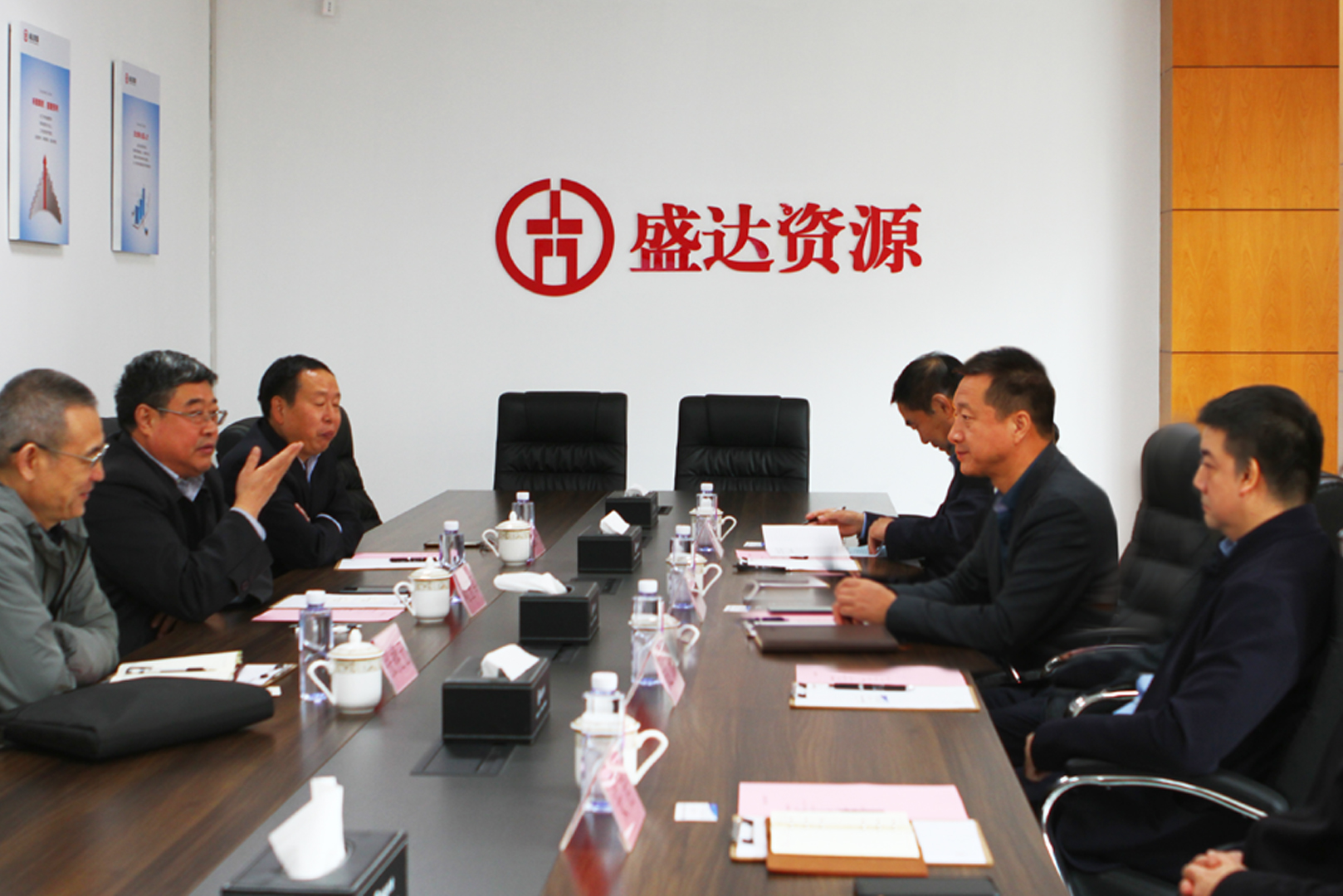 中国华冶科工集团董事长刘玉军率队到访星空平台-星空(中国)
